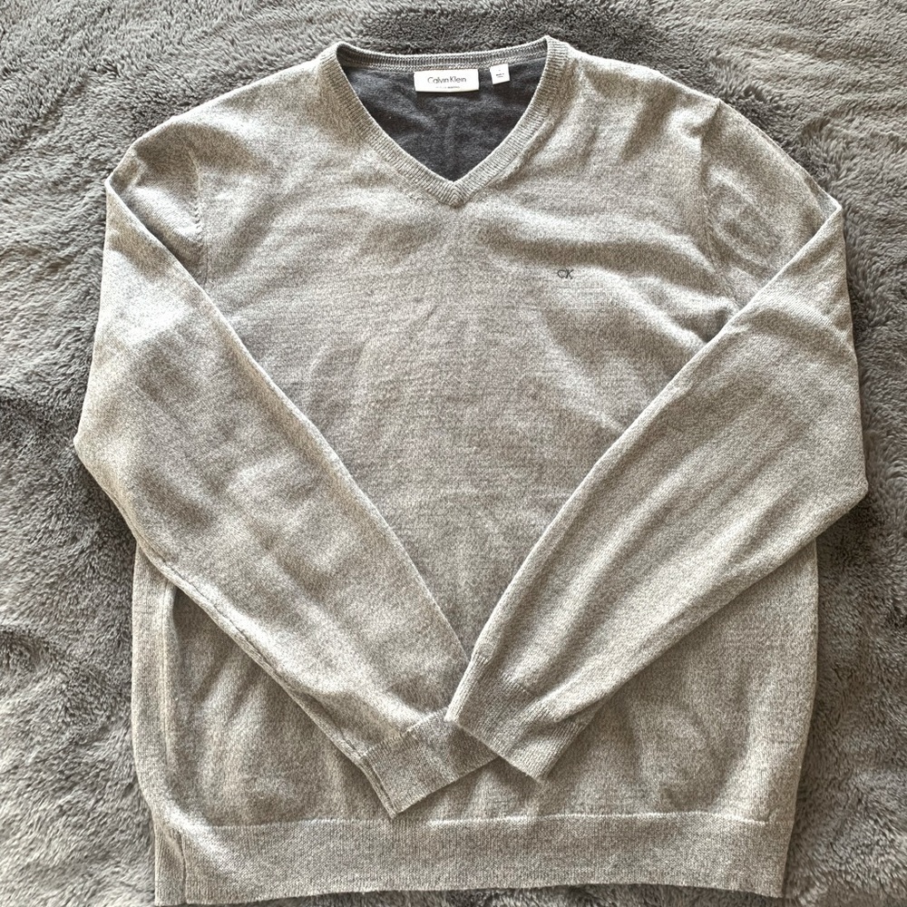 CKLEIN - almost new Italian Merino sweater - size M
